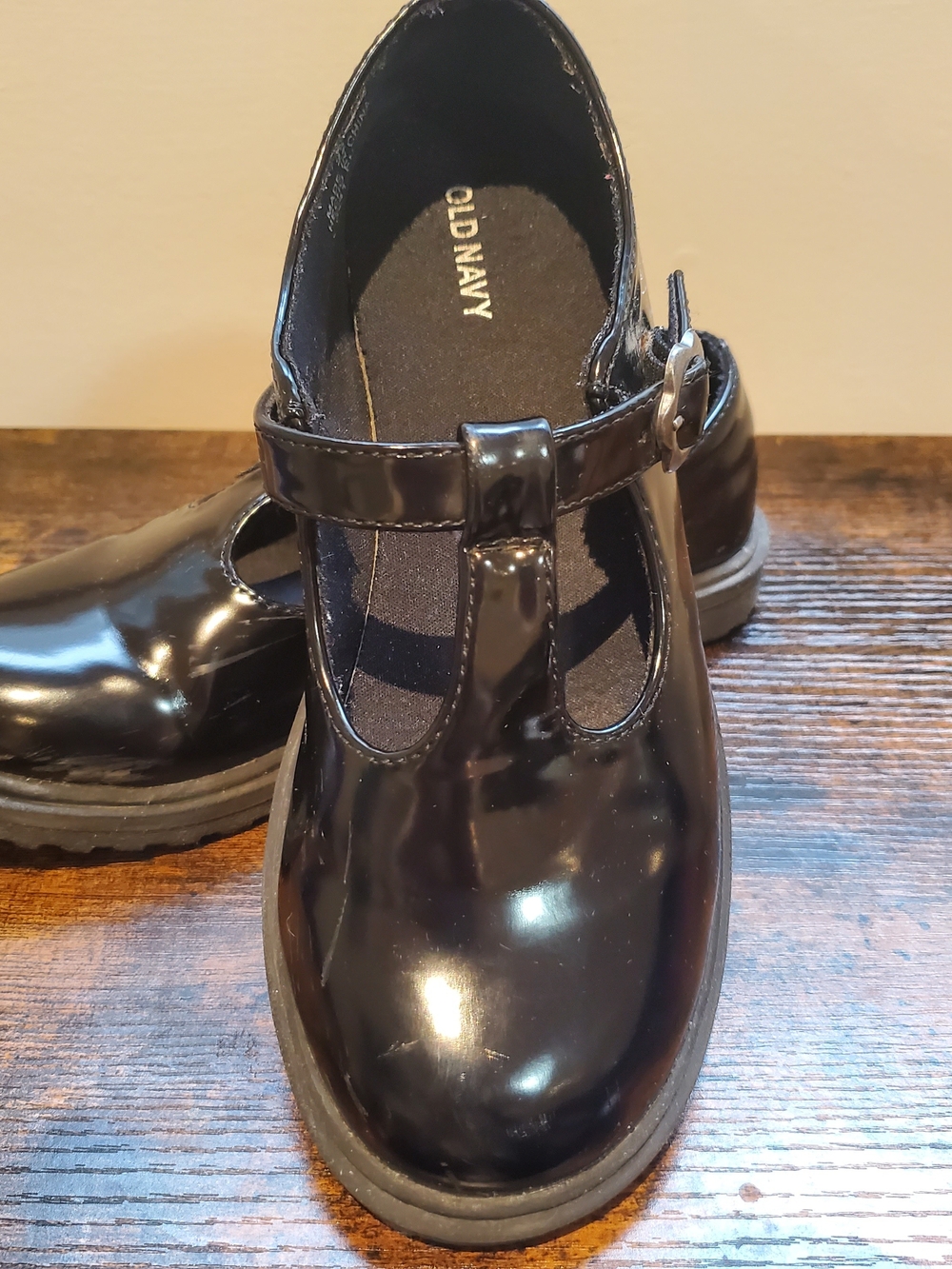 Old Navy Girls Black Patent T-Strap Mary Jane Kids Shoes